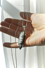 Charger l'image dans la galerie, Collier Fossil d'orthoceras & argent 925