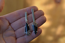 Charger l'image dans la galerie, Boucles d'oreilles Primitives & Asymétriques, Argent 925 et Bois de Palmier pétrifié ( Louisiane )