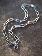 Charger l'image dans la galerie, Chaîne artisanale en argent 925/000 & grenat rhodolite