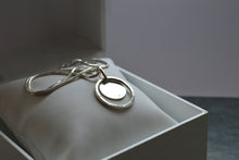 Charger l'image dans la galerie, Collier médaille texturée en Argent 925/000
