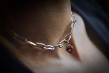 Charger l'image dans la galerie, Chaîne artisanale en argent 925/000 &amp; grenat rhodolite
