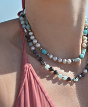 Charger l'image dans la galerie, Collier de perles naturelles et perles d'azurites

