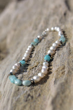 Charger l'image dans la galerie, Collier de perles naturelles et perles d'azurites
