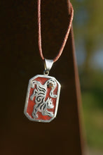 Charger l'image dans la galerie, !! Pièce prototype, petit prix !! Pendentif Tigre articulé, argent 925, citrine et émail
