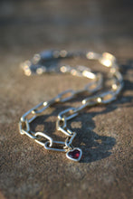 Charger l'image dans la galerie, Chaîne artisanale en argent 925/000 &amp; grenat rhodolite
